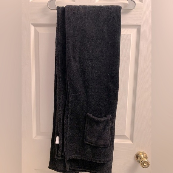 Black Blanket Shawl/Wrap Polyester - Picture 1 of 3